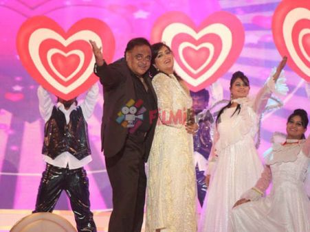 ಅಂಬರೀಶ್ ಗೆ ಸಿಕ್ಕ ಗೌರವ ರಾಜ್ ಗೆ ಸಿಗಲಿಲ್ಲ?