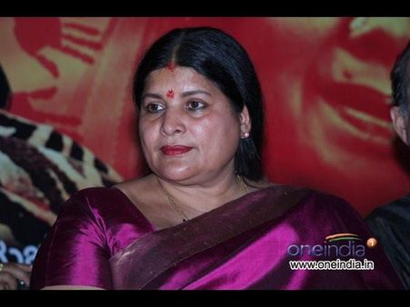 ಕ್ಯಾಮರಾ ಕಂಡರೆ ಗಡಗಡ ನಡುಗುವ ನಟಿ ಜಯಮಾಲಾ