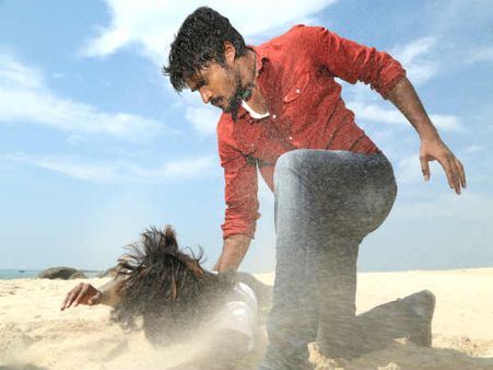 ಅಸೆಂಚರ್ ಉದ್ಯೋಗಿಯಾಗಿದ್ದ ಇವರು ಈಗ ಕನ್ನಡದ ಖಳನಟ