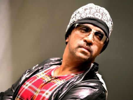 ಬಾಲಿವುಡ್ಡಿಗೆ ಹಾರಲಿದ್ದಾರೆ ಕನ್ನಡದ ಕುಡಿ ಅರ್ಜುನ್ ಸರ್ಜಾ