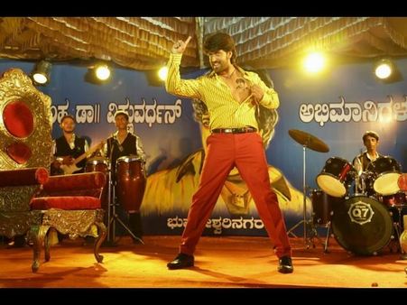 ಬಾಕ್ಸಾಫೀಸಲ್ಲಿ 'ರಾಮಾಚಾರಿ' ಕೆಣಕುವ ಗಂಡು ಯಾರೂ ಇಲ್ಲ!