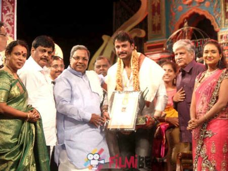 'ಉತ್ತಮ ವಿಲನ್' ಪರ ನಿಂತ ಚಾಲೆಂಜಿಂಗ್ ಸ್ಟಾರ್