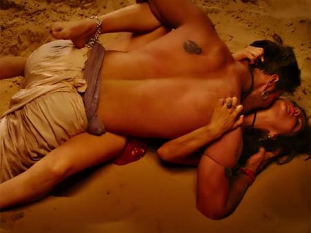 ಸನ್ನಿ ಲಿಯೋನ್ 'ಸತ್ಯಂ ಶಿವಂ ಸುಂದರಂ' ಭಂಗಿಗಳು