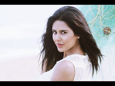 ಪುನೀತ್ ಹೊಸ ಚಿತ್ರಕ್ಕೆ ಬಾಲಿವುಡ್ ಬೊಂಬೆ ಸೋನಂ