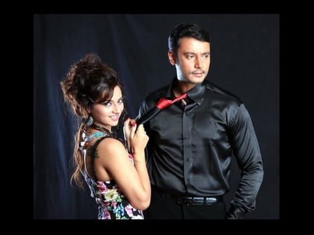 ದರ್ಶನ್ 'ವಿರಾಟ್' ಚಿತ್ರಕ್ಕೆ ಕಡೆಗೂ ಕೂಡಿಬಂತು ಗಳಿಗೆ