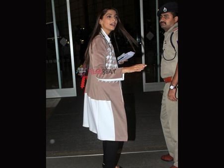 ಐಶ್ವರ್ಯ ರೈ, ಸೋನಂ ಕ್ಯಾಮರಾ ಕಣ್ಣಿಗೆ ಬಿದ್ದಿದ್ದು ಹೀಗೆ..