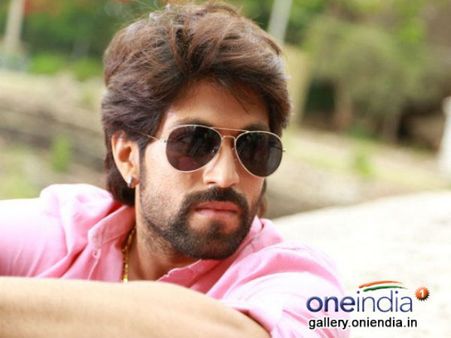 ರಾತ್ರಿಯೆಲ್ಲಾ ರಾಕಿಂಗ್ ಸ್ಟಾರ್ ಯಶ್ ನಿದ್ದೆಗೆಡುತ್ತಿರುವುದೇಕೆ?