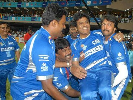 ಕನ್ನಡಿಗರೆಲ್ಲ ಒಂದು, ಕನ್ನಡ ಚಿತ್ರರಂಗ ಒಂದಾಯಿತು ಇಂದು!