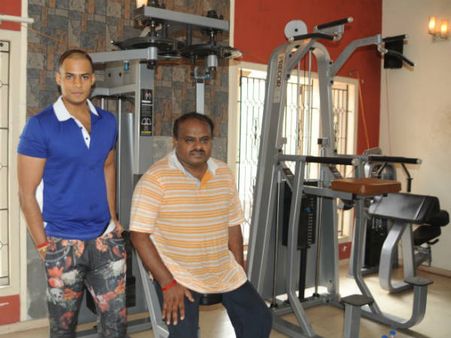 ಗಾಸಿಪ್ ಪಂಡಿತರ ಬಾಯಿಗೆ ಬೀಗ ಹಾಕಿದ ನಿಖಿಲ್ ಗೌಡ