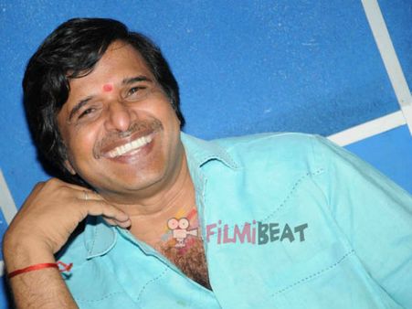 ಪೋಲಿಸರಿಗೆ ಅಭಿನಂದನೆ ಸಲ್ಲಿಸಿದ ಕಲಾ ಸಾಮ್ರಾಟ್