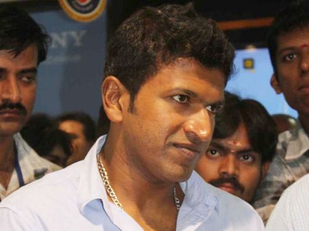 ಮಂಡ್ಯದಲ್ಲಿ 'ದೊಡ್ಮನೆ ಹುಡುಗ' ಪುನೀತ್ ರ ದೊಡ್ಡತನ