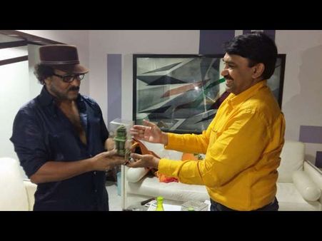 ಕಾಸಿಲ್ಲದೆ ರೋಗ ವಾಸಿ ಮಾಡಲಿದ್ದಾರೆ ರವಿಚಂದ್ರನ್ ಸಾರ್.!