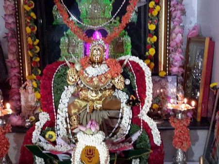 ವರಮಹಾಲಕ್ಷ್ಮಿ ಪೂಜೆ ಸಂಭ್ರಮದಲ್ಲಿ ಸೆಲೆಬ್ರಿಟಿಗಳು