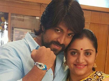 ಸ್ಯಾಂಡಲ್ ವುಡ್ ನಿಂದ ಬಾಲಿವುಡ್ ವರೆಗೆ ರಾಖಿ ಸಂಭ್ರಮ