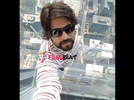 ರಾಕಿಂಗ್ ಸ್ಟಾರ್ ಯಶ್ ರವರ ಡೇರಿಂಗ್ ಸೆಲ್ಫಿ..!