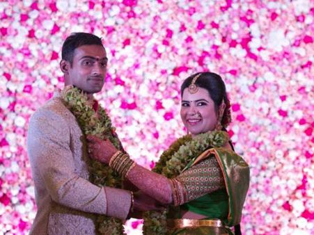 ಚಿತ್ರಗಳು : ರಾಧಿಕಾ ಪುತ್ರಿ ರಾಯನೆ-ಅಭಿಮನ್ಯು ನಿಶ್ಚಿತಾರ್ಥದ ಸಂಭ್ರಮ