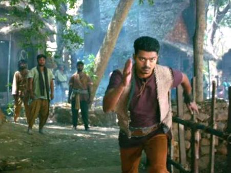 ಜಪ್ಪಯ್ಯ ಅಂದ್ರೂ, 'ಪುಲಿ' ಚಿತ್ರದ ಮೊದಲೆರಡು ದಿನದ ಟಿಕೆಟ್ ಸಿಗಲ್ಲ!