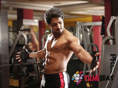 ಪ್ಲಸ್ ಆಯಿತು ಠುಸ್, ಸಿಕ್ಸ್ ಪ್ಯಾಕ್ ಚೇತನ್ ಚಂದ್ರ ಭುಸ್!