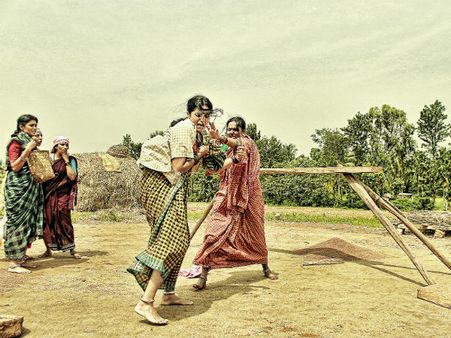 ಗಾಂಧಿನಗರಕ್ಕೆ ಕಾಲಿಟ್ಟ 'ಕಿರಗೂರಿನ ಗಯ್ಯಾಳಿಗಳು'!