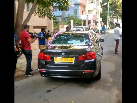 ಮಗ ಪ್ರಜ್ವಲ್ ಮದುವೆಗೆ ಅಪ್ಪನ 'ಅದ್ದೂರಿ' ಉಡುಗೊರೆ