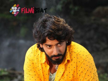 'ಭುಜಂಗ' ಬರ್ತಾ ಇದ್ದಾನೆ, ದಾರಿ ಬಿಡ್ರೋ!