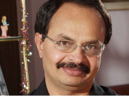 ಹೆಜ್ಜೇನು ದಾಳಿ: ನಿರ್ದೇಶಕ ನಾಗತಿಹಳ್ಳಿ ಚಂದ್ರಶೇಖರ್ ಆಸ್ಪತ್ರೆಗೆ ದಾಖಲು