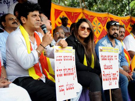 ಕಳಸಾ-ಬಂಡೂರಿ ಯೋಜನೆ ಜಾರಿ: ಮತ್ತೆ ಬೀದಿಗಿಳಿದ ಸ್ಯಾಂಡಲ್ ವುಡ್!