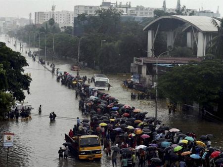 ಚೆನ್ನೈ ಸಂತ್ರಸ್ತರಿಗೆ ಸಹಾಯ ಹಸ್ತ ಚಾಚಿದ ಸ್ಯಾಂಡಲ್ ವುಡ್ ಸ್ಟಾರ್ಸ್.!