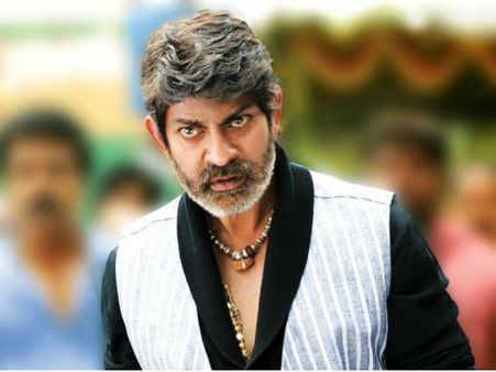 ನಿಖಿಲ್ 'ಜಾಗ್ವಾರ್'ನಲ್ಲಿ ತೆಲುಗಿನ ಜಗಪತಿ ಬಾಬು ಮಿಂಚಿಂಗು