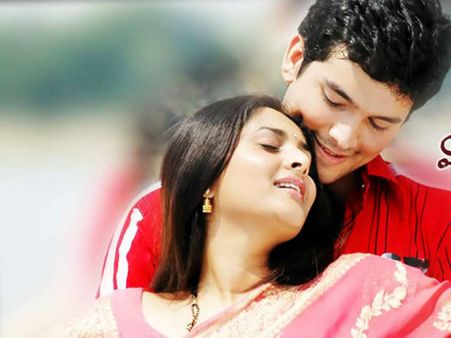 'ನಾಗರಹಾವು' ನಲ್ಲಿ ದಿಗಿ ಮತ್ತು ಲಕ್ಕಿ ಸ್ಟಾರ್ ರಮ್ಯಾ ಮೋಡಿ