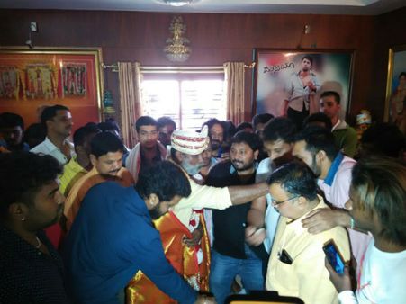 ದುನಿಯಾ ವಿಜಯ್ ಹುಟ್ಟುಹಬ್ಬಕ್ಕೆ 'ಲಕ್ಷ್ಮಣ' ಚಿತ್ರತಂಡದ ಸರ್ ಪ್ರೈಸ್