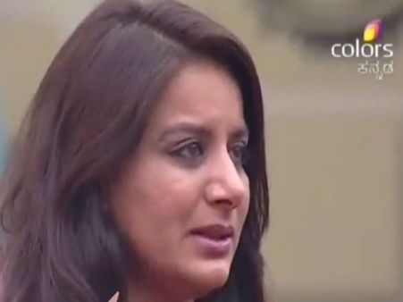 ಅಯ್ಯಪ್ಪ ಹೊರನಡೆದ್ರು; ನಟಿ ಪೂಜಾ ಗಾಂಧಿ ಕಣ್ಣೀರು ಹಾಕಿದ್ರು