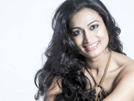 'ಸಿಂಪಲ್ ಹುಡ್ಗಿ' ಶ್ವೇತಾ ಶ್ರೀವಾತ್ಸವ್ ಡೈರೆಕ್ಟರ್ ಕ್ಯಾಪ್ ತೊಡೋದು ಯಾವಾಗ?