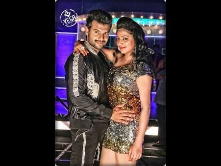 ತುಂಡುಡುಗೆಯಲ್ಲಿ 'ಹಲೋ ಹಾಯ್' ಅಂತಿದ್ದಾರೆ ಹರಿಪ್ರಿಯಾ