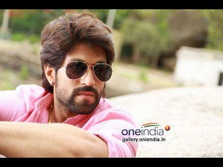 'ಅವರು' ನನ್ನ ತಾಯಿಯ ಇನ್ನೊಬ್ಬ ಮಗನಿದ್ದಂತೆ: ಯಶ್ ಯಾರಿಗ್ಹೇಳಿದ್ದು