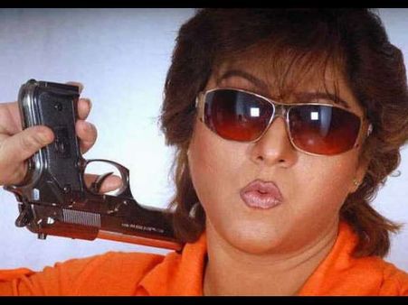 ಕನ್ನಡ ಚಿತ್ರರಂಗದ ಲೇಡಿ ಟೈಗರ್ ಮಾಲಾಶ್ರೀ ಈಗೇನ್ಮಾಡ್ತಿದ್ದಾರೆ