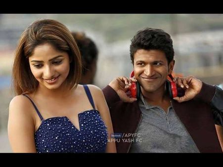 ನಾಳೆ 'ಚಕ್ರವ್ಯೂಹ' ಸಿನಿಮಾ ನೋಡ್ತೀರಾ? ಒಂದು ಸರ್ ಪ್ರೈಸ್ ಕಾದಿದೆ.!