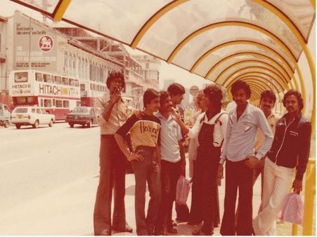 'ಇವರು' ಯಾರು? ಫೋಟೋದಲ್ಲಿ ಎಲ್ಲಿದ್ದಾರೆ? ಥಟ್ ಅಂತ ಗುರುತಿಸಿ.!