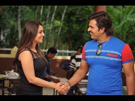 'ತಲೆ ಬಾಚ್ಕೊಂಡ್, ಪೌಡರ್ ಹಾಕೊಂಡ್' ಈ ವಾರ ಥಿಯೇಟರ್ ಗೆ ಹೋಗಿ.!