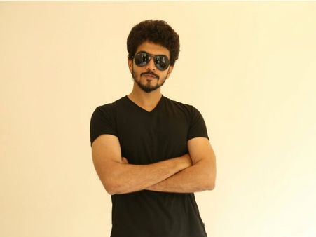 ಕಿಸ್ ಕೊಡೋಕೆ ಹುಡುಗ ರೆಡಿ, ಆದ್ರೆ ಹುಡುಗಿನೇ ಸಿಕ್ಕಿಲ್ಲಾ.!