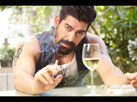 'ಹೆಬ್ಬುಲಿ' ಕಿಚ್ಚನ ಮತ್ತೊಂದು ಶಿಕಾರಿ ಕಬೀರ್ ದುಹಾನ್