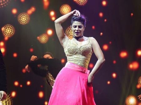 ಉಸ್ಸಪ್ಪಾ! 10 ನಿಮಿಷ ಕುಣಿಯಲು ಪ್ರಿಯಾಂಕ ಪಡೆದ ಸಂಭಾವನೆ ಇಷ್ಟಾ?