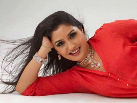 ಅನು ಪ್ರಭಾಕರ್ ವಿರುದ್ಧ ತೊಡೆ ತಟ್ಟಿ ನಿಂತ ಕನ್ನಡಿಗರು.! ಕಾರಣವೇನು.?