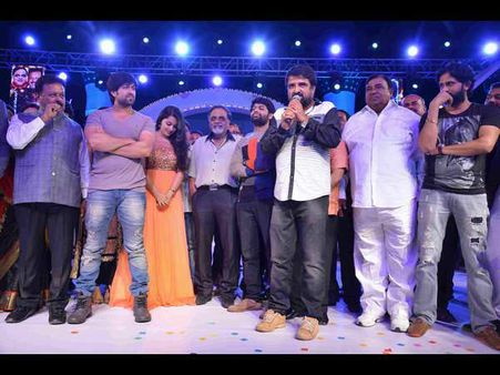 'ಹ್ಯಾಪಿ ಬರ್ತ್ ಡೇ' ಆಡಿಯೋ ರಿಲೀಸ್ ನಲ್ಲಿ ಅಂಬಿ-ಯಶ್ ಕಮಾಲ್