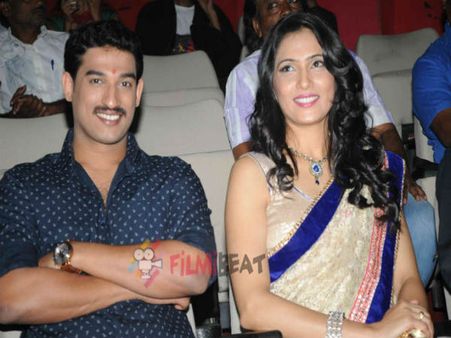 'ಅಕ್ಷತೆ'ಯಲ್ಲಿ 'ದಕ್ಷತೆ' ಇಲ್ಲ ಎಂದ ಕನ್ನಡ ಸಿನಿ ವಿಮರ್ಶಕರು.!