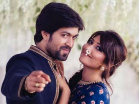 ಮಾಧ್ಯಮಗಳ ಮುಂದೆ ಪ್ರೇಮ ಪುರಾಣ ಬಾಯ್ಬಿಟ್ಟ ಯಶ್-ರಾಧಿಕಾ