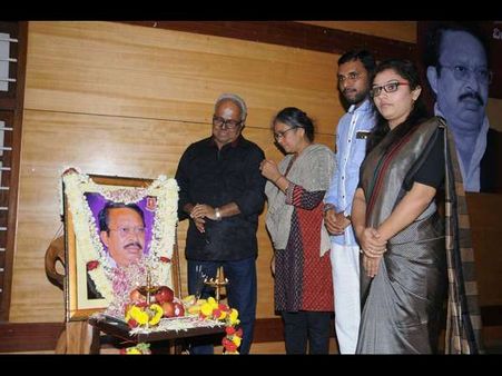 ವೀರಶೈವ ವೇದಿಕೆಯಿಂದ ಸಂಕೇತ್ ಕಾಶಿಗೆ ನಮನ