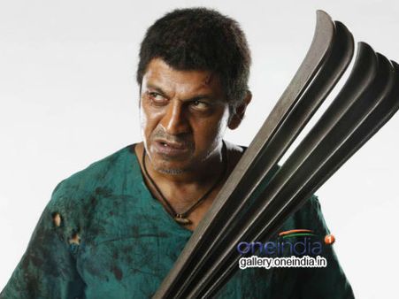 'ಓಂ' ಹಿಟ್ ಆಗಿದ್ದಕ್ಕೆ ಇಷ್ಟೆಲ್ಲಾ ಸಹಿಸಿಕೊಳ್ಬೇಕಾ? ಶಿವಣ್ಣನಿಗೆ ಅಭಿಮಾನಿಯ ಪತ್ರ