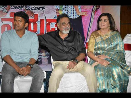 ಅಂದು ತಂದೆಗೆ ನಾಯಕಿ, ಇಂದು ಮಗನಿಗೆ ತಾಯಿ: ಸುಮಲತಾ ದಿಲ್ ಖುಷ್!