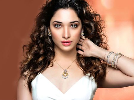 ಗಾಸಿಪ್ ನಿಜ ಆಯ್ತಲ್ಲ: ಮಿಲ್ಕಿ ಬ್ಯೂಟಿ ತಮನ್ನಾ ಕನ್ನಡಕ್ಕೆ ಬಂದ್ರಲ್ಲ.!